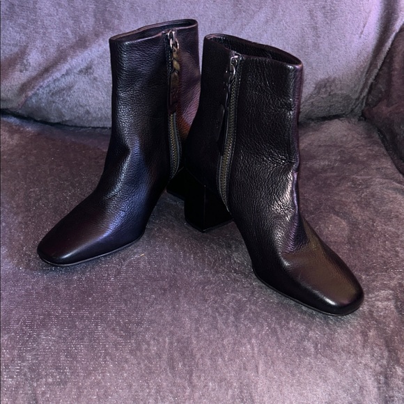 Slendid Shoes - Chic Black Slendid Leather Heeled Boots